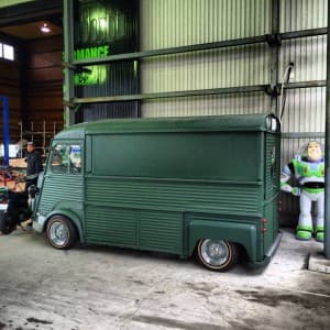 Air Lift in Japan - the dream garage?