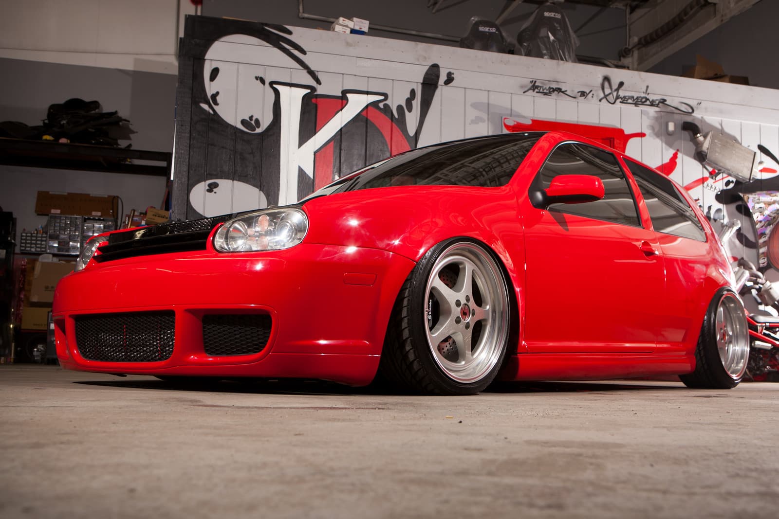 Kyle Duquesnay’s MK4 Golf on Air Lift Performance air suspension